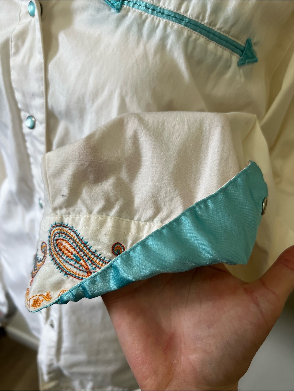 Western-Style Button-Up Blouse - Picture 6 of 13